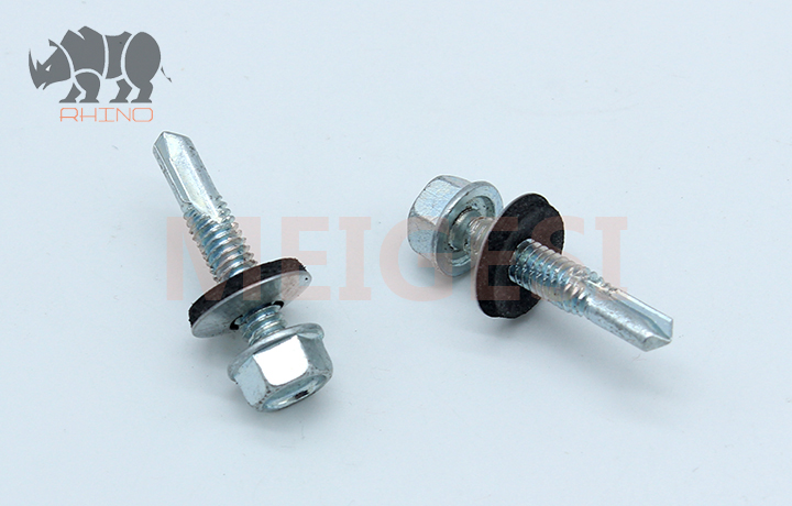 Roofing Screw with EPDM Washer PT5 drilling Point,Strips on 